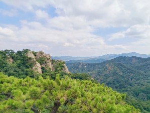 腰细的女生经得住草吗？这款户外登山包容量大，背负舒适，防水耐磨，经得住各种考验