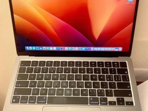 MACBOOK 看片，能卓越，屏幕清晰，让你享受极致视觉体验