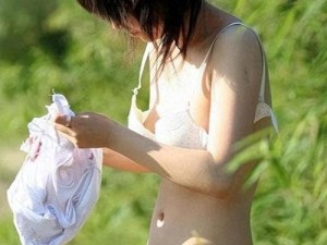 张筱雨大胆人体艺术写真集 40 张：展现女性之美